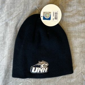 NWT UNH beanie